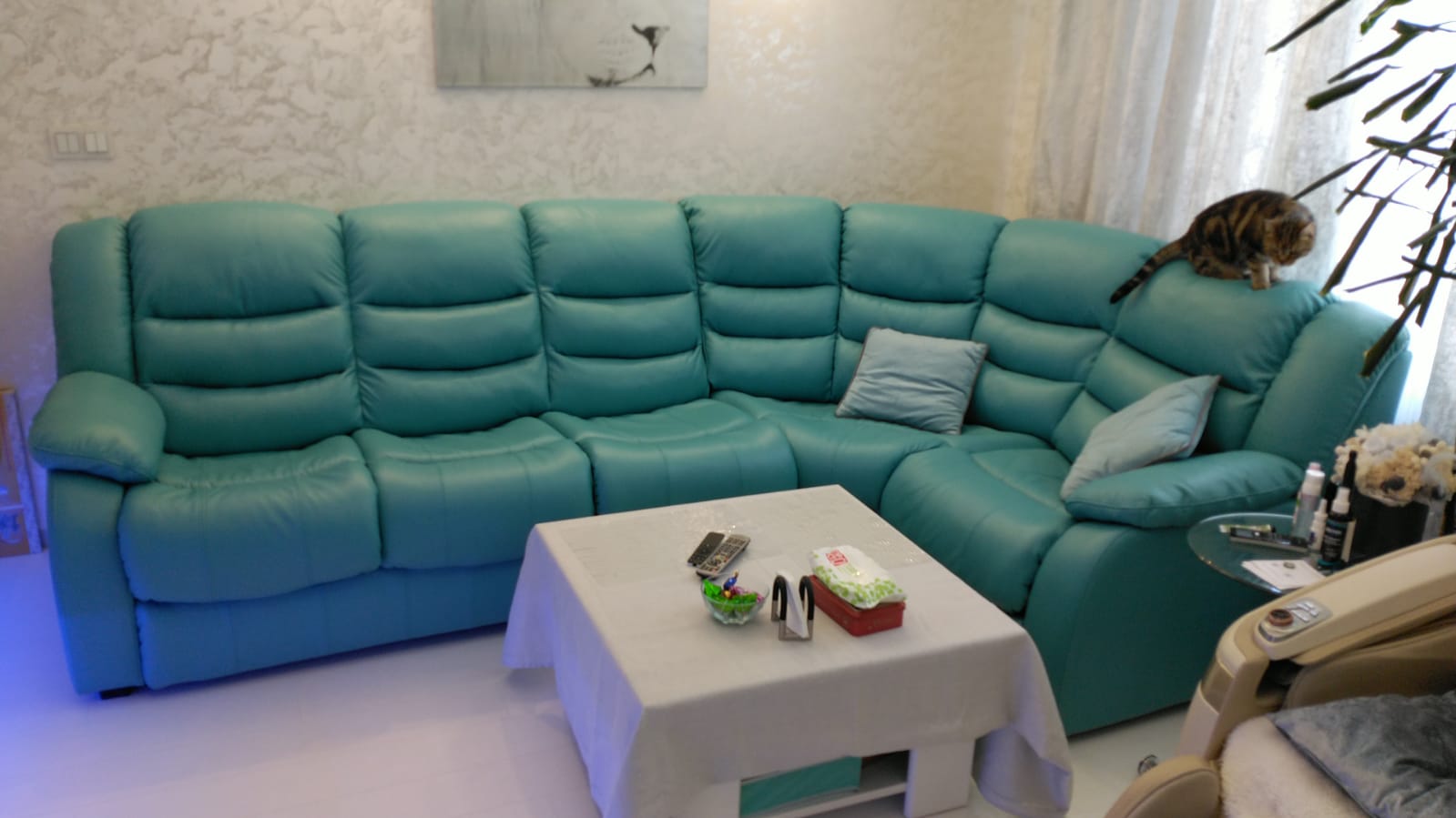 Перетяжка дивана на дому. Карачаевск