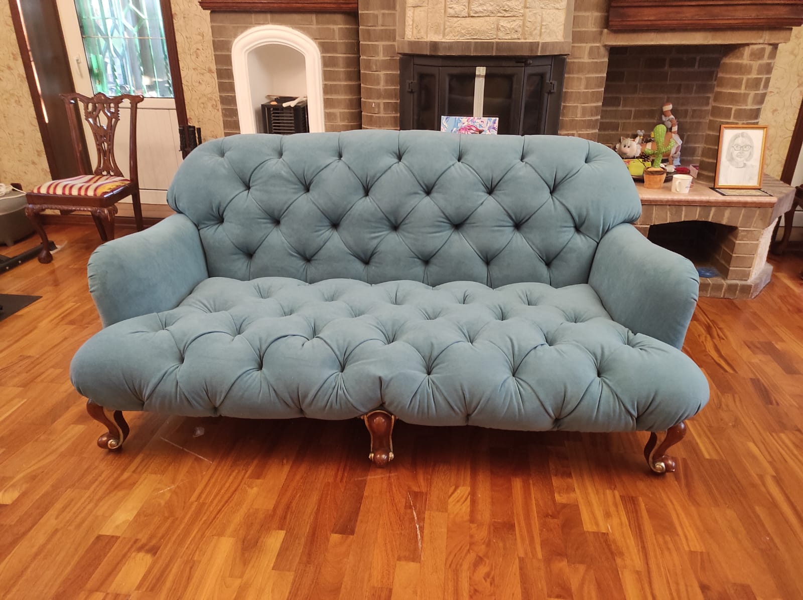 Обивка дивана. Карачаевск